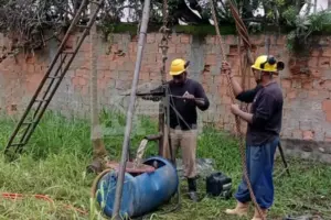 Execução de etapas da sondagem SPT